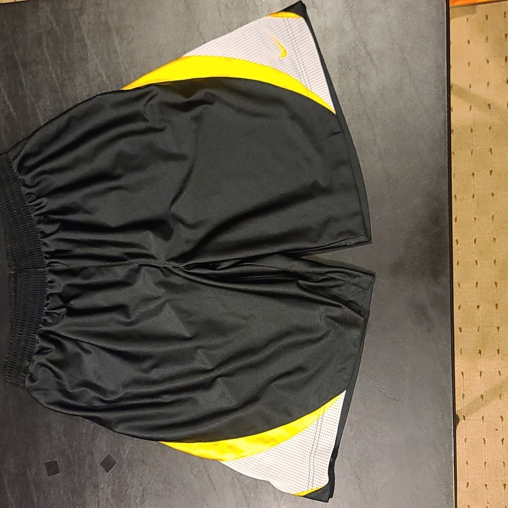 Nike basketball shorts black/yellow/white XL